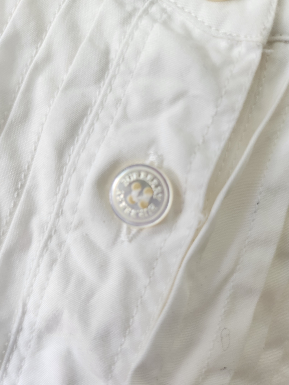 Burberry White Cotton Button-Up Shirt with Iconic Check Trim - Picture 4 of 4